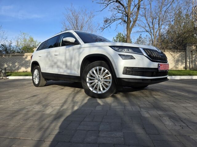Белый Шкода Kodiaq, объемом двигателя 2 л и пробегом 187 тыс. км за 28800 $, фото 3 на Automoto.ua