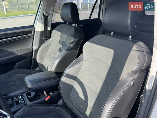 Шкода Kodiaq 2019 у Харкові на Automoto.ua Білий Шкода Kodiaq, об'ємом двигуна 1.98 л та пробігом 99 тис. км за 29000 $, фото 22 на Automoto.ua