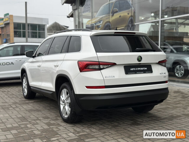 Белый Шкода Kodiaq, объемом двигателя 2 л и пробегом 154 тыс. км за 27000 $, фото 4 на Automoto.ua