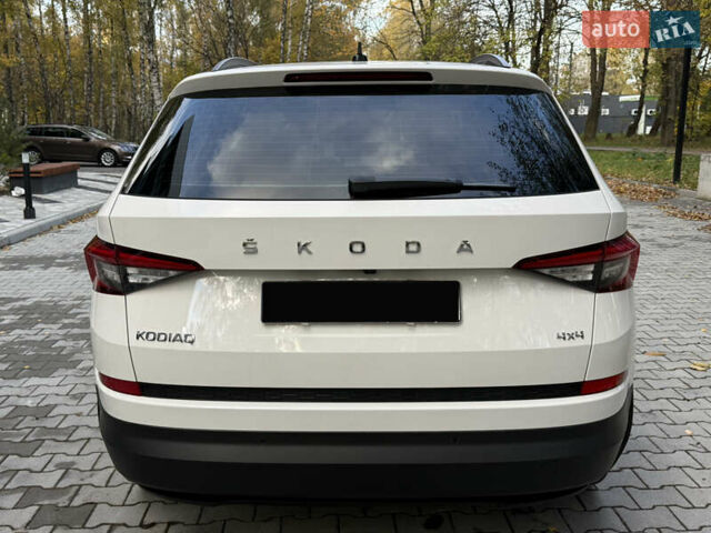 Білий Шкода Kodiaq, об'ємом двигуна 1.97 л та пробігом 79 тис. км за 31000 $, фото 16 на Automoto.ua