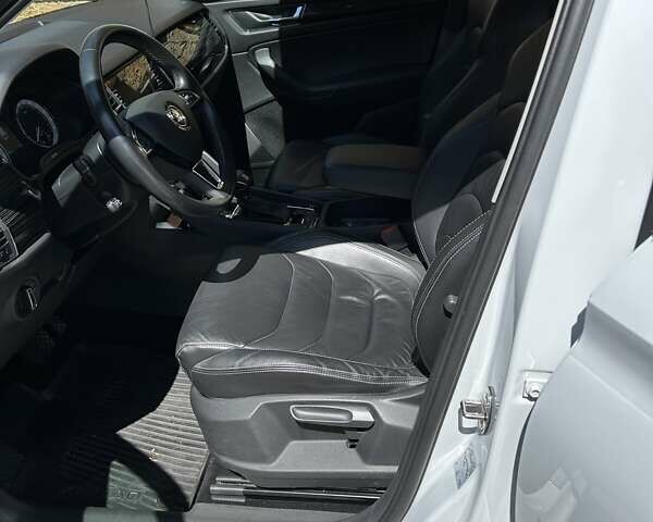Білий Шкода Kodiaq, об'ємом двигуна 1.98 л та пробігом 77 тис. км за 31500 $, фото 9 на Automoto.ua