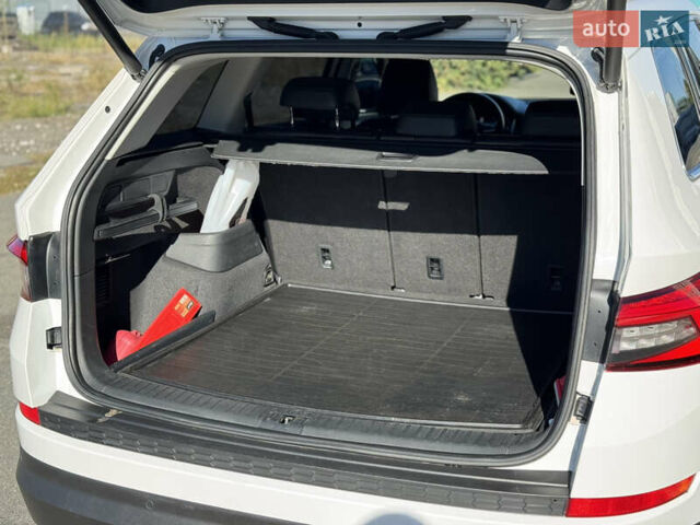 Белый Шкода Kodiaq, объемом двигателя 1.98 л и пробегом 238 тыс. км за 21500 $, фото 14 на Automoto.ua