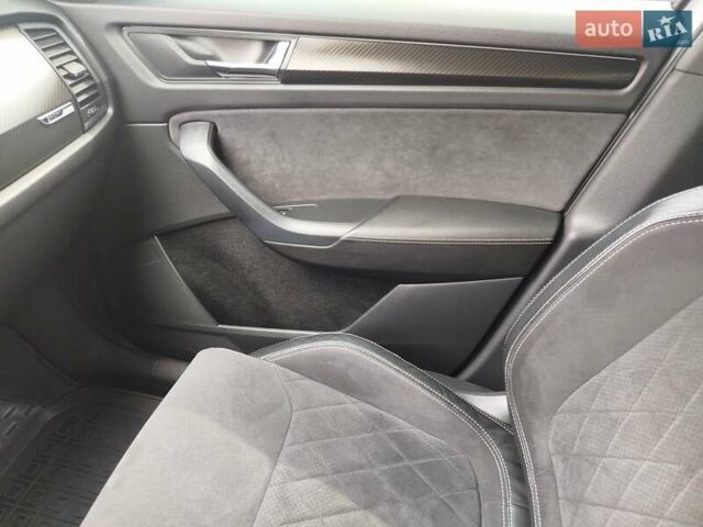 Белый Шкода Kodiaq, объемом двигателя 1.97 л и пробегом 159 тыс. км за 34900 $, фото 11 на Automoto.ua