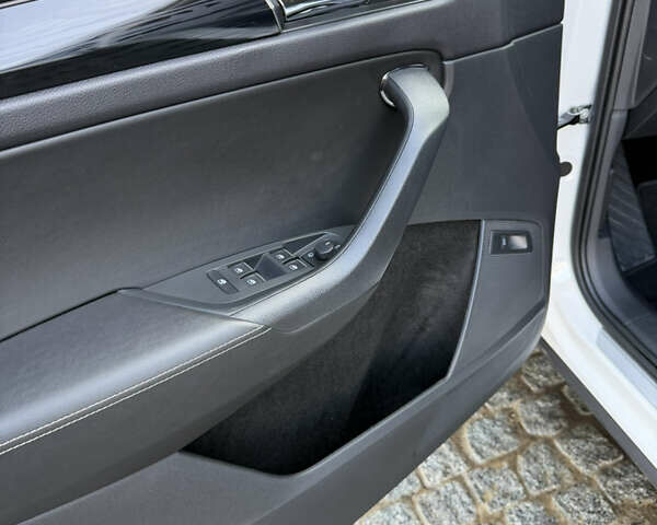 Білий Шкода Kodiaq, об'ємом двигуна 1.98 л та пробігом 239 тис. км за 22500 $, фото 20 на Automoto.ua