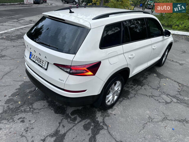 Білий Шкода Kodiaq, об'ємом двигуна 1.97 л та пробігом 200 тис. км за 24950 $, фото 37 на Automoto.ua