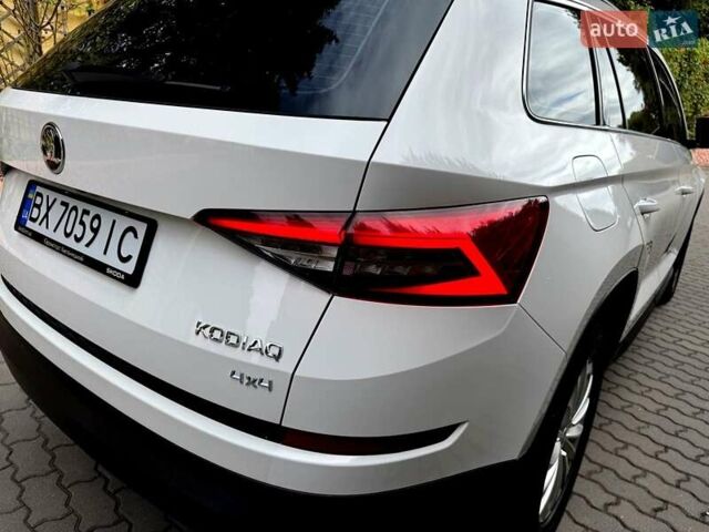 Белый Шкода Kodiaq, объемом двигателя 1.97 л и пробегом 100 тыс. км за 29900 $, фото 12 на Automoto.ua