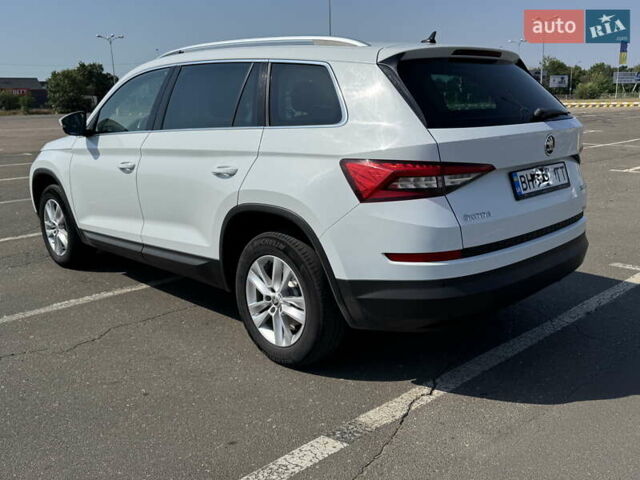 Белый Шкода Kodiaq, объемом двигателя 1.97 л и пробегом 235 тыс. км за 24000 $, фото 2 на Automoto.ua