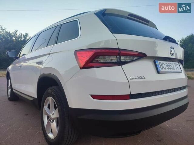 Білий Шкода Kodiaq, об'ємом двигуна 1.97 л та пробігом 215 тис. км за 27700 $, фото 8 на Automoto.ua