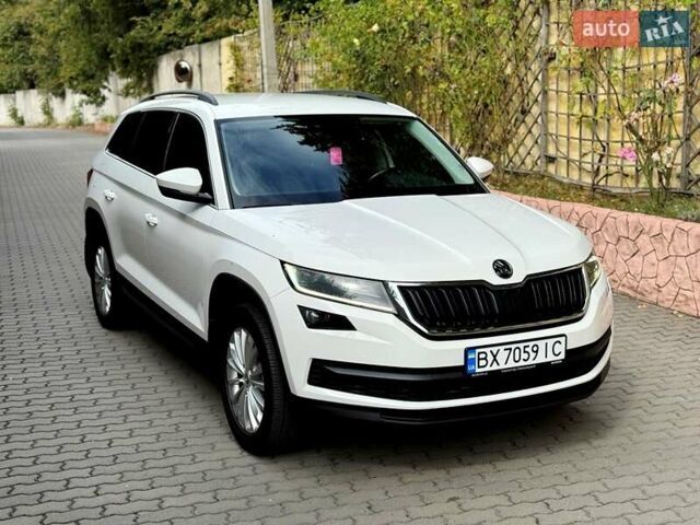 Белый Шкода Kodiaq, объемом двигателя 1.97 л и пробегом 100 тыс. км за 29900 $, фото 6 на Automoto.ua