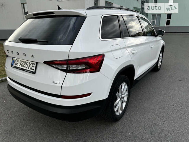 Білий Шкода Kodiaq, об'ємом двигуна 2 л та пробігом 250 тис. км за 21750 $, фото 5 на Automoto.ua