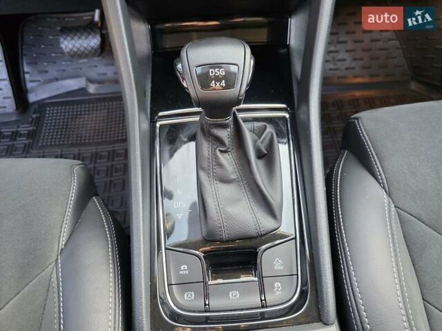 Білий Шкода Kodiaq, об'ємом двигуна 2.03 л та пробігом 188 тис. км за 28699 $, фото 29 на Automoto.ua
