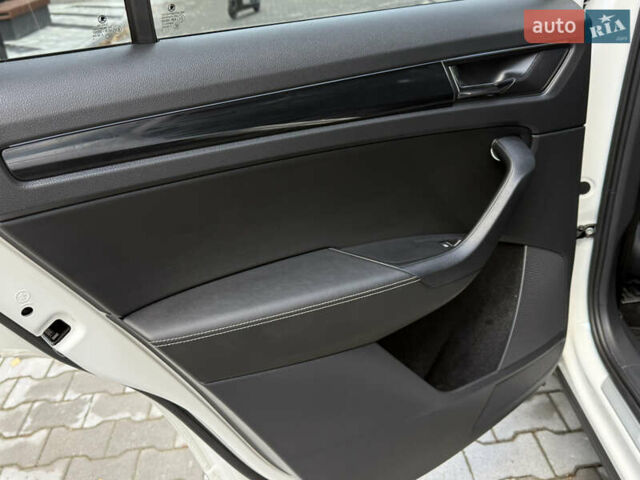 Білий Шкода Kodiaq, об'ємом двигуна 1.97 л та пробігом 79 тис. км за 31000 $, фото 5 на Automoto.ua