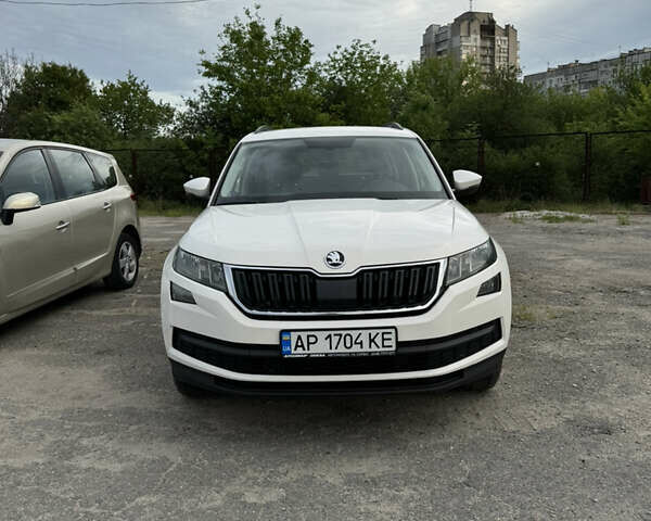 Белый Шкода Kodiaq, объемом двигателя 1.97 л и пробегом 260 тыс. км за 24900 $, фото 1 на Automoto.ua