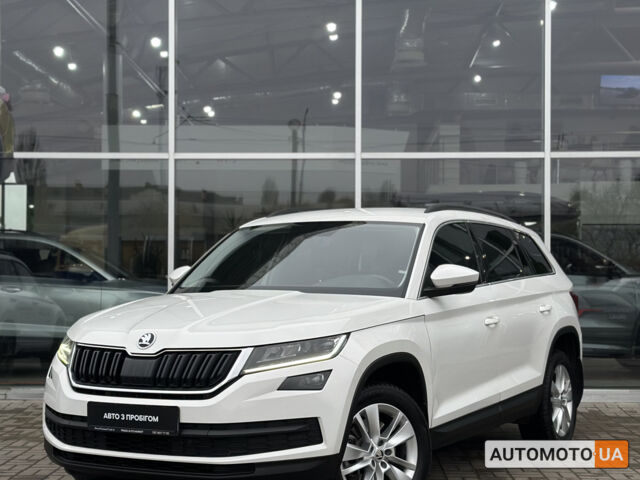 Белый Шкода Kodiaq, объемом двигателя 2 л и пробегом 154 тыс. км за 27000 $, фото 1 на Automoto.ua