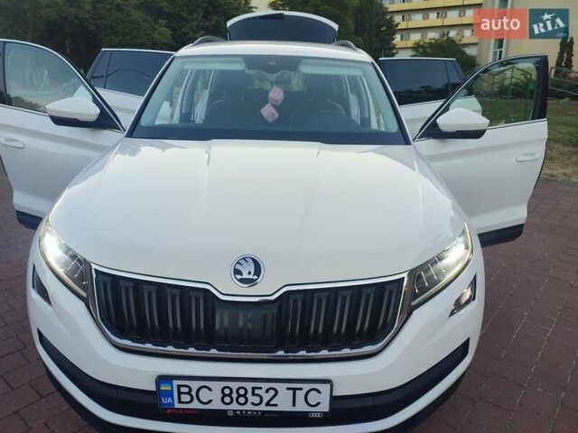 Білий Шкода Kodiaq, об'ємом двигуна 1.97 л та пробігом 215 тис. км за 27700 $, фото 23 на Automoto.ua
