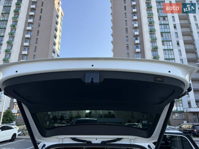 Белый Шкода Kodiaq, объемом двигателя 1.97 л и пробегом 170 тыс. км за 27200 $, фото 25 на Automoto.ua