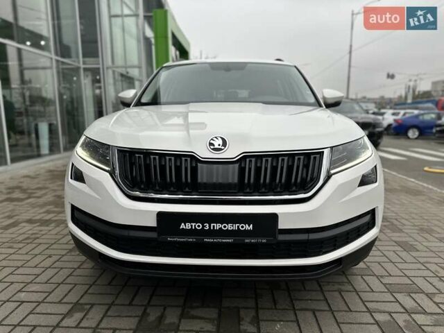 Белый Шкода Kodiaq, объемом двигателя 1.97 л и пробегом 154 тыс. км за 27000 $, фото 2 на Automoto.ua
