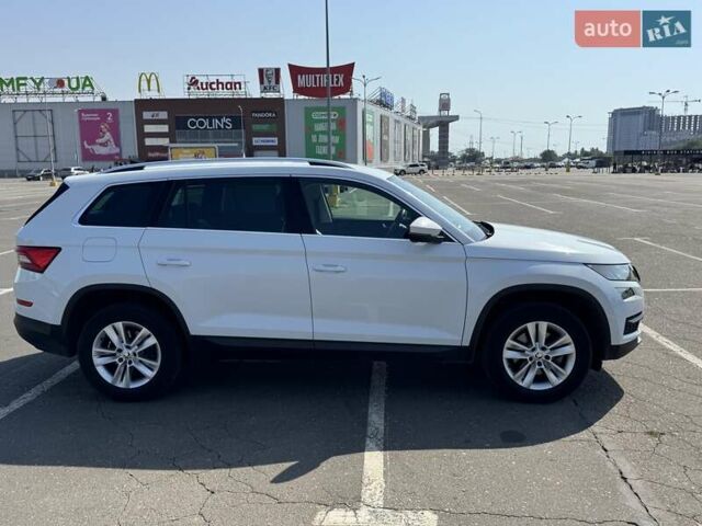 Белый Шкода Kodiaq, объемом двигателя 1.97 л и пробегом 235 тыс. км за 24000 $, фото 5 на Automoto.ua