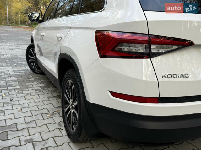 Білий Шкода Kodiaq, об'ємом двигуна 1.97 л та пробігом 79 тис. км за 31000 $, фото 29 на Automoto.ua