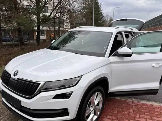 Белый Шкода Kodiaq, объемом двигателя 2 л и пробегом 51 тыс. км за 16000 $, фото 2 на Automoto.ua