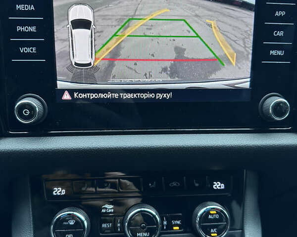 Белый Шкода Kodiaq, объемом двигателя 1.97 л и пробегом 200 тыс. км за 23000 $, фото 26 на Automoto.ua