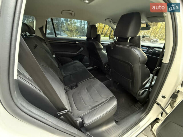 Білий Шкода Kodiaq, об'ємом двигуна 1.97 л та пробігом 79 тис. км за 31000 $, фото 6 на Automoto.ua