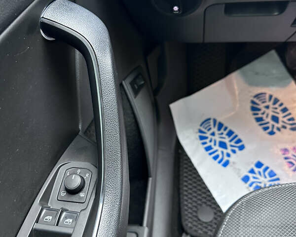 Белый Шкода Kodiaq, объемом двигателя 1.97 л и пробегом 200 тыс. км за 23000 $, фото 30 на Automoto.ua