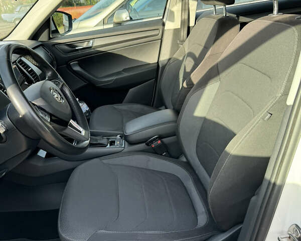 Белый Шкода Kodiaq, объемом двигателя 1.97 л и пробегом 260 тыс. км за 24900 $, фото 10 на Automoto.ua