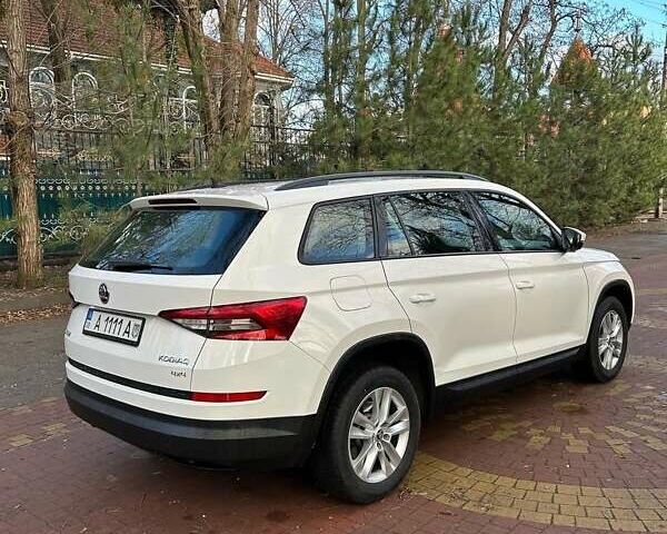 Белый Шкода Kodiaq, объемом двигателя 2 л и пробегом 239 тыс. км за 24500 $, фото 5 на Automoto.ua