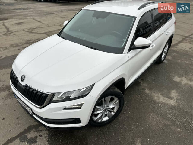 Белый Шкода Kodiaq, объемом двигателя 1.97 л и пробегом 200 тыс. км за 23000 $, фото 42 на Automoto.ua