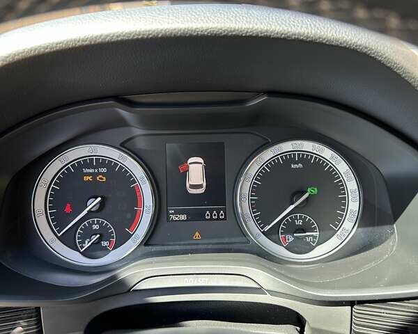 Білий Шкода Kodiaq, об'ємом двигуна 1.98 л та пробігом 77 тис. км за 31500 $, фото 7 на Automoto.ua