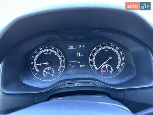 Белый Шкода Kodiaq, объемом двигателя 1.97 л и пробегом 200 тыс. км за 27000 $, фото 31 на Automoto.ua