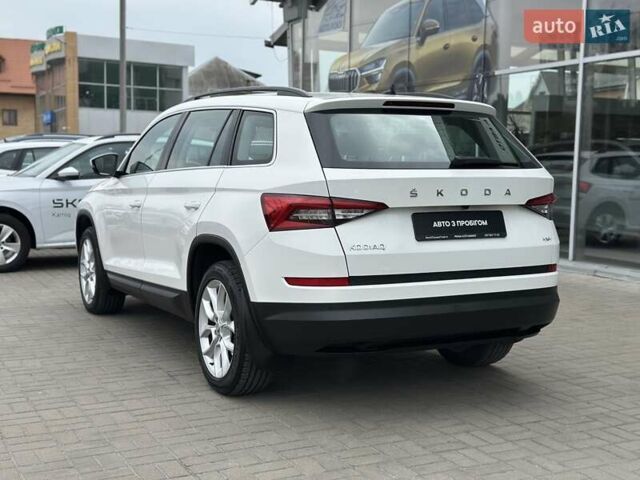 Белый Шкода Kodiaq, объемом двигателя 1.98 л и пробегом 144 тыс. км за 25800 $, фото 6 на Automoto.ua