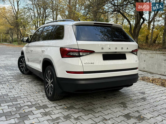 Білий Шкода Kodiaq, об'ємом двигуна 1.97 л та пробігом 79 тис. км за 31000 $, фото 30 на Automoto.ua