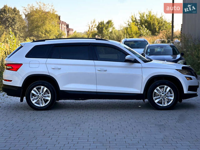 Белый Шкода Kodiaq, объемом двигателя 2 л и пробегом 186 тыс. км за 27777 $, фото 7 на Automoto.ua