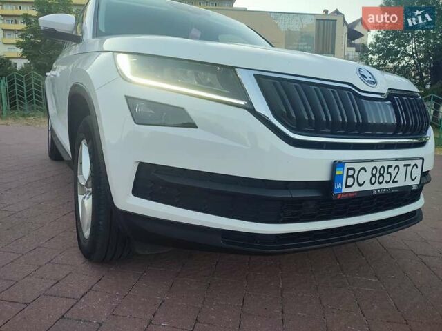 Білий Шкода Kodiaq, об'ємом двигуна 1.97 л та пробігом 215 тис. км за 27700 $, фото 3 на Automoto.ua