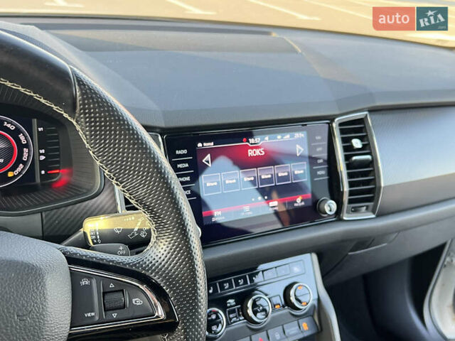 Білий Шкода Kodiaq, об'ємом двигуна 1.97 л та пробігом 205 тис. км за 30500 $, фото 10 на Automoto.ua