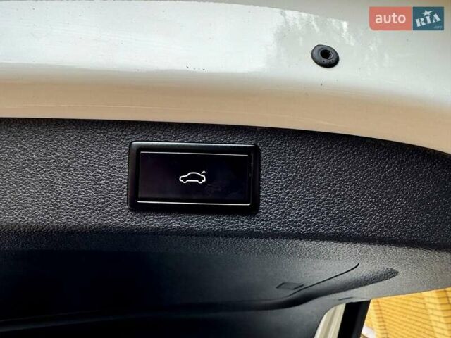 Белый Шкода Kodiaq, объемом двигателя 1.97 л и пробегом 100 тыс. км за 29900 $, фото 17 на Automoto.ua
