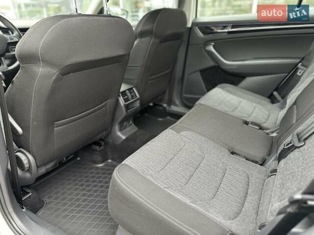 Белый Шкода Kodiaq, объемом двигателя 1.98 л и пробегом 144 тыс. км за 25800 $, фото 16 на Automoto.ua