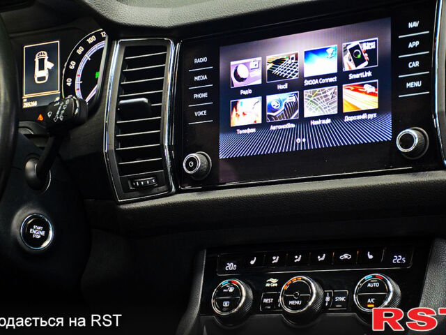 Белый Шкода Kodiaq, объемом двигателя 2 л и пробегом 105 тыс. км за 31200 $, фото 12 на Automoto.ua