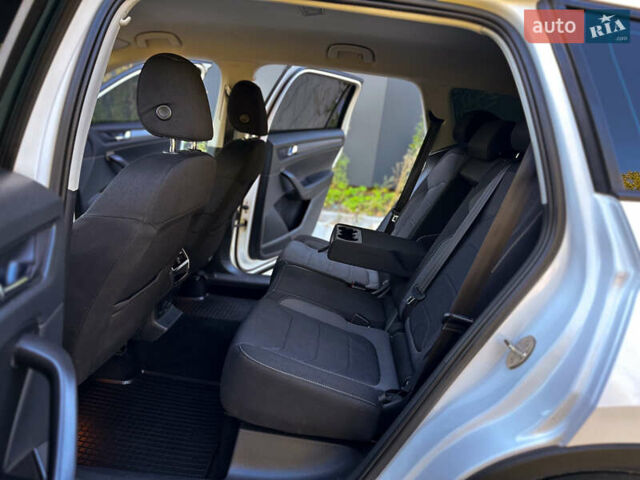 Белый Шкода Kodiaq, объемом двигателя 2 л и пробегом 186 тыс. км за 27777 $, фото 9 на Automoto.ua