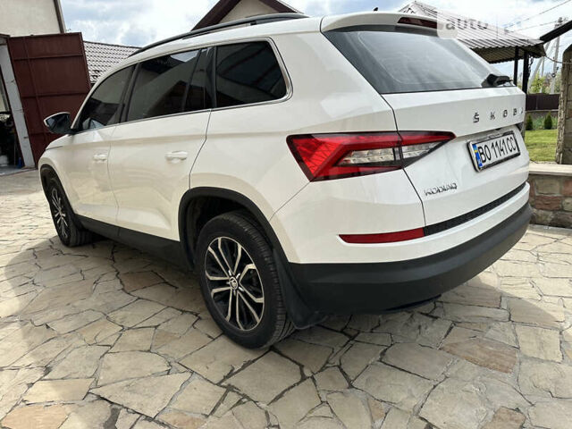 Білий Шкода Kodiaq, об'ємом двигуна 1.97 л та пробігом 51 тис. км за 32700 $, фото 4 на Automoto.ua