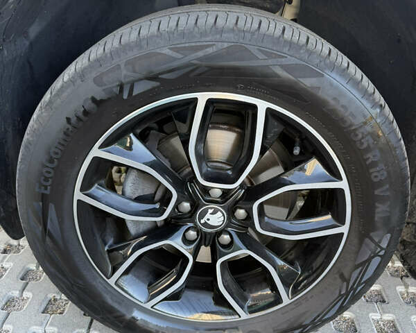 Белый Шкода Kodiaq, объемом двигателя 1.97 л и пробегом 170 тыс. км за 27200 $, фото 26 на Automoto.ua