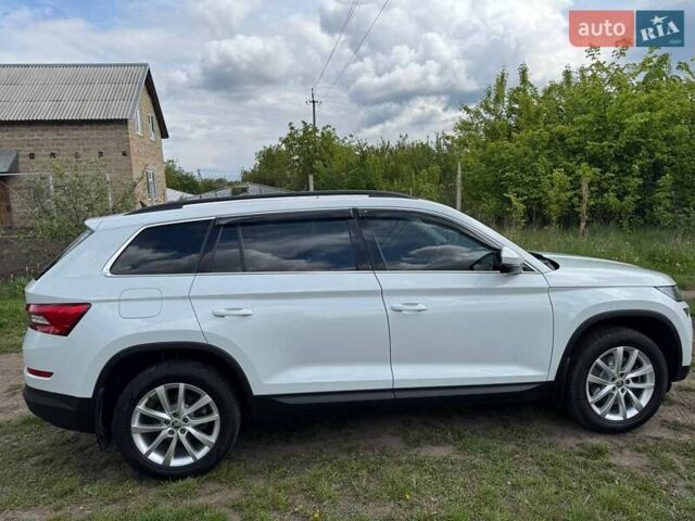 Белый Шкода Kodiaq, объемом двигателя 1.98 л и пробегом 33 тыс. км за 34500 $, фото 63 на Automoto.ua
