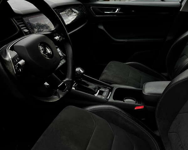 Белый Шкода Kodiaq, объемом двигателя 1.98 л и пробегом 113 тыс. км за 32000 $, фото 12 на Automoto.ua