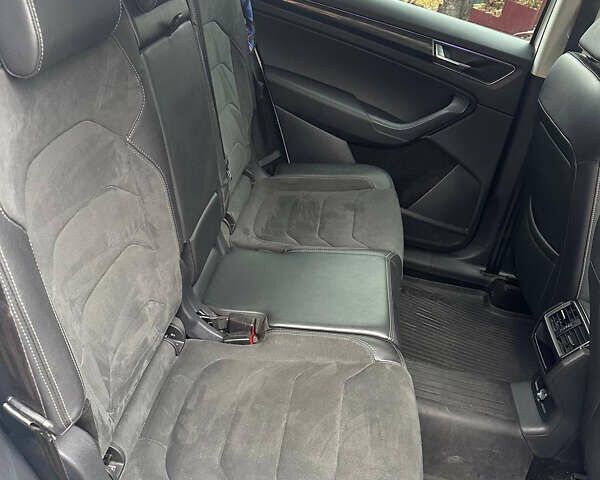 Белый Шкода Kodiaq, объемом двигателя 1.9 л и пробегом 78 тыс. км за 30900 $, фото 5 на Automoto.ua