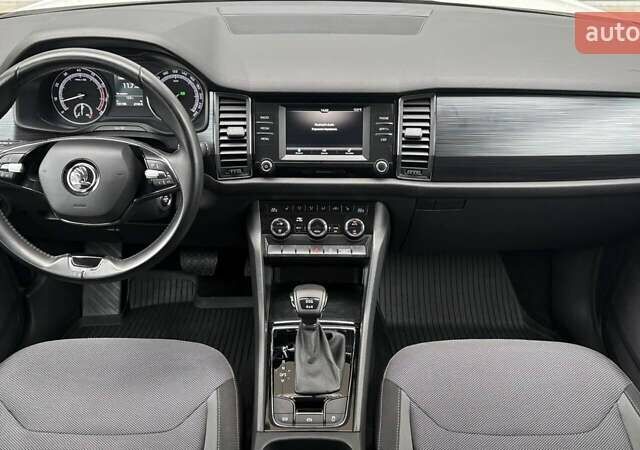 Білий Шкода Kodiaq, об'ємом двигуна 1.98 л та пробігом 131 тис. км за 24205 $, фото 7 на Automoto.ua