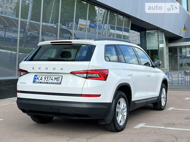 Белый Шкода Kodiaq, объемом двигателя 2 л и пробегом 104 тыс. км за 23700 $, фото 4 на Automoto.ua