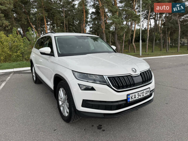 Белый Шкода Kodiaq, объемом двигателя 2 л и пробегом 225 тыс. км за 21800 $, фото 6 на Automoto.ua