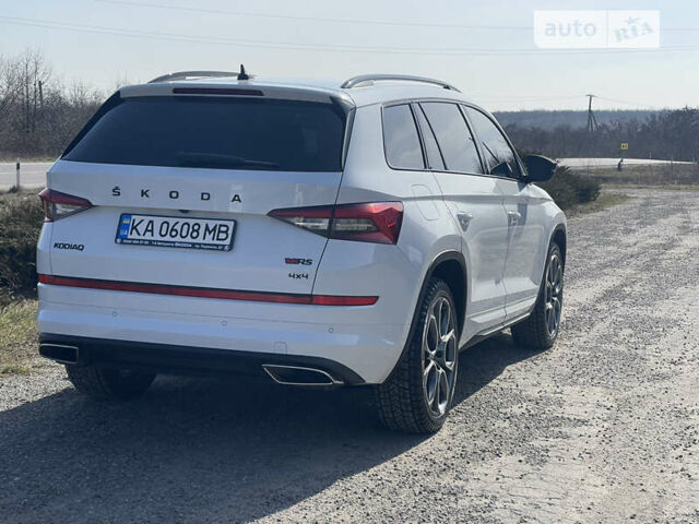 Белый Шкода Kodiaq, объемом двигателя 2 л и пробегом 212 тыс. км за 34500 $, фото 5 на Automoto.ua